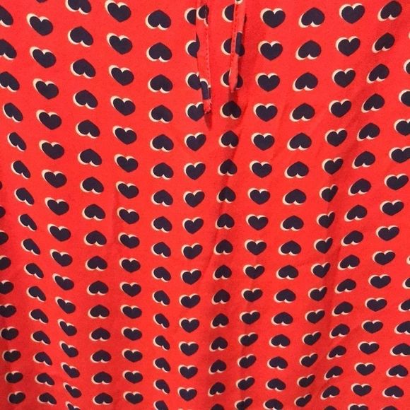 CYNTHIA ROWLEY Sleeveless Pleated Heart Blouse - Picture 6 of 8